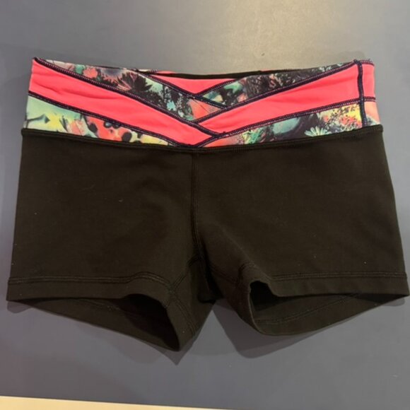 Ivivva Shorts Size 10 - Picture 1 of 3
